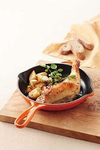 Le Creuset Classic Cast Iron Handle Skillet, 9", Flame - Image 5